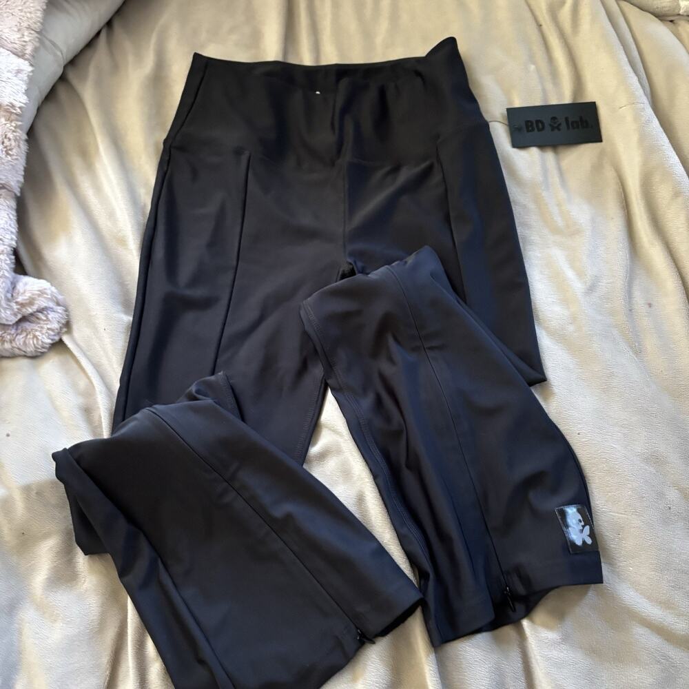 Black Betty Design BDLab Running Athletic Leggings Deep Blue Shimmer Medium NWT